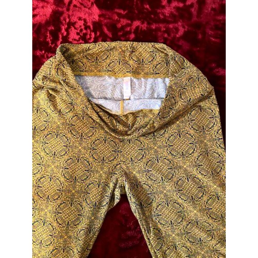NWOT LulaRoe Tall & Curvy Legging Size L - Picture 4 of 6